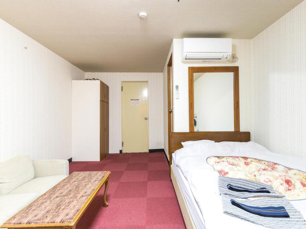 Oyo Joetsu Central Hotel Takada-Nakamachi Eksteriør bilde